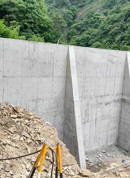 蚌埠淮上区重力式挡土墙